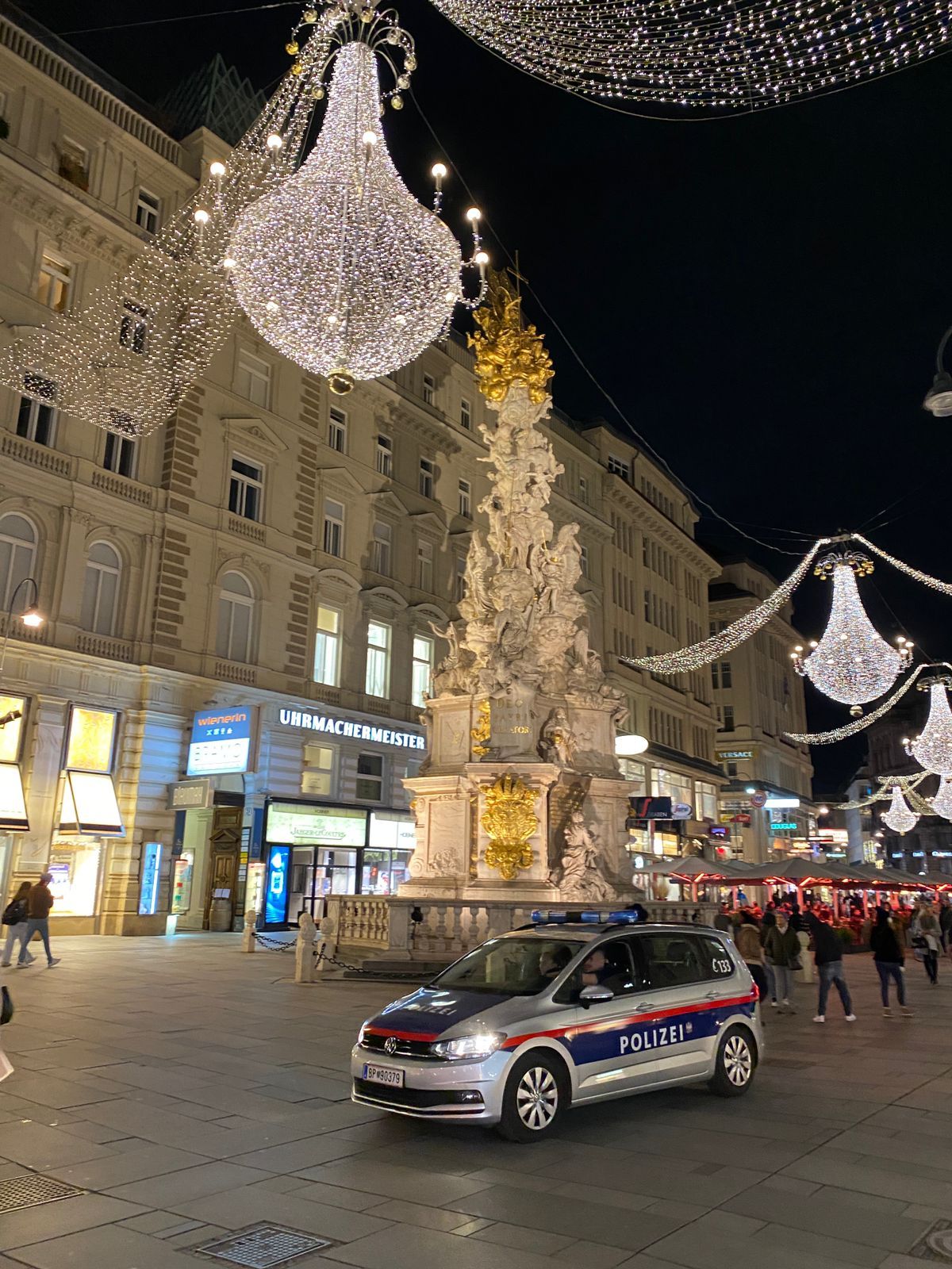 Heute.at - Mann verlässt Casino, verliert Schein und zuckt aus