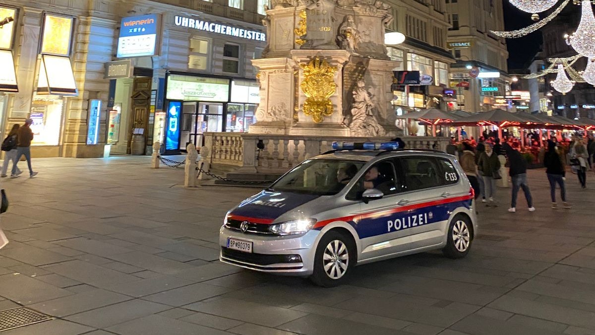 Heute.at - Mann verlässt Casino, verliert Schein und zuckt aus