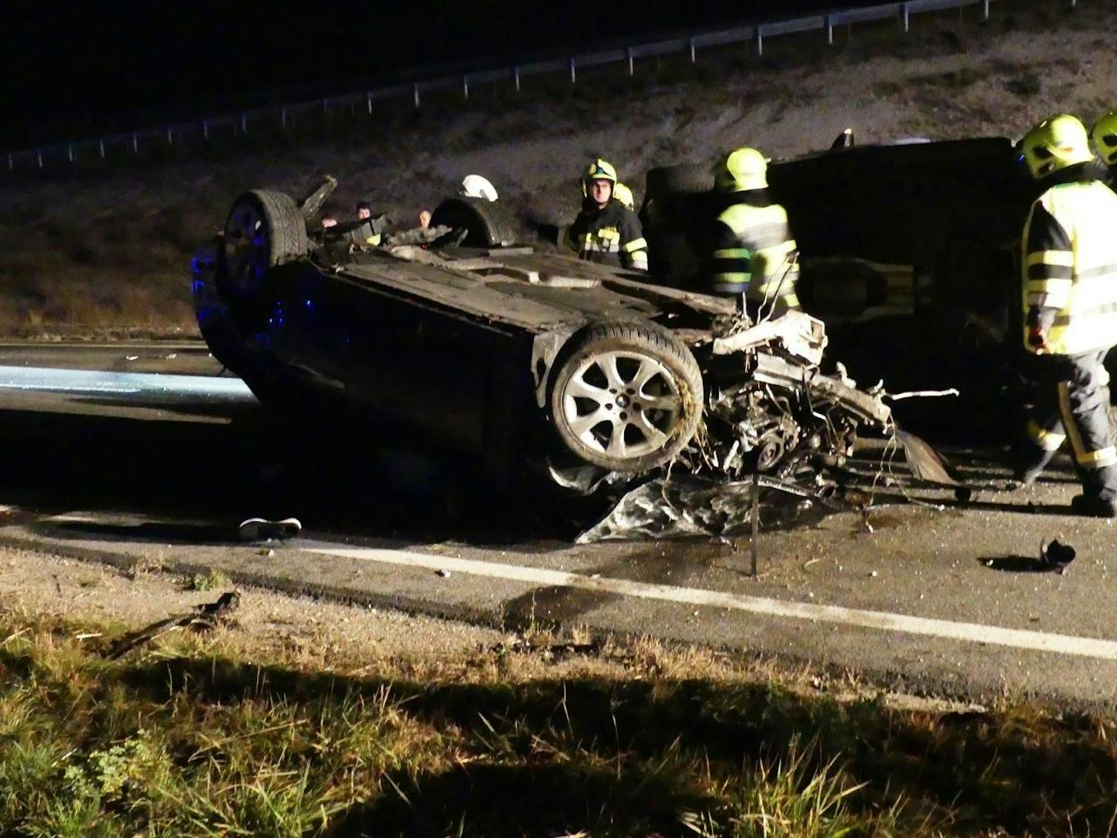 Vier Menschen wurden bei dem Verkehrsunfall verletzt.