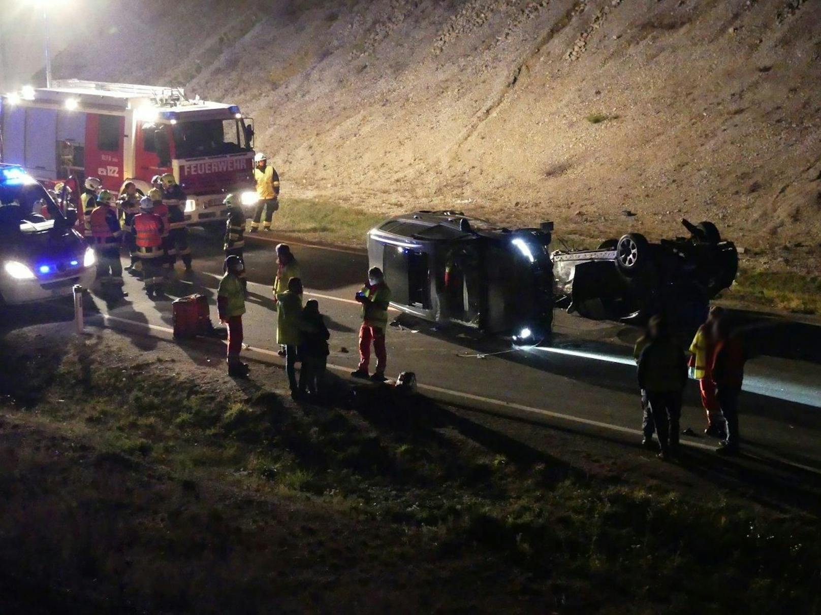 Vier Menschen wurden bei dem Verkehrsunfall verletzt.