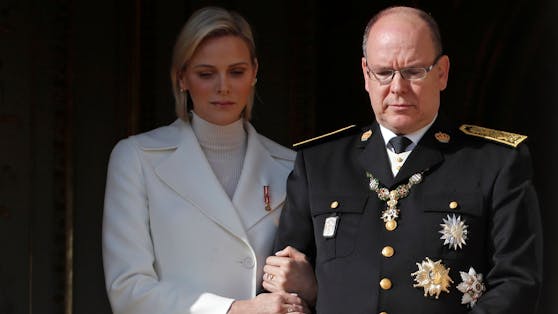 Fürst Albert mit seiner Frau Charlène