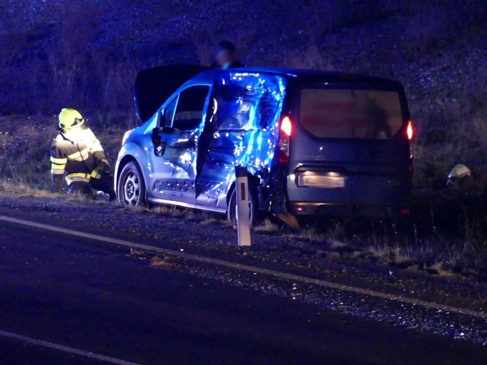 Vier Menschen wurden bei dem Verkehrsunfall verletzt.