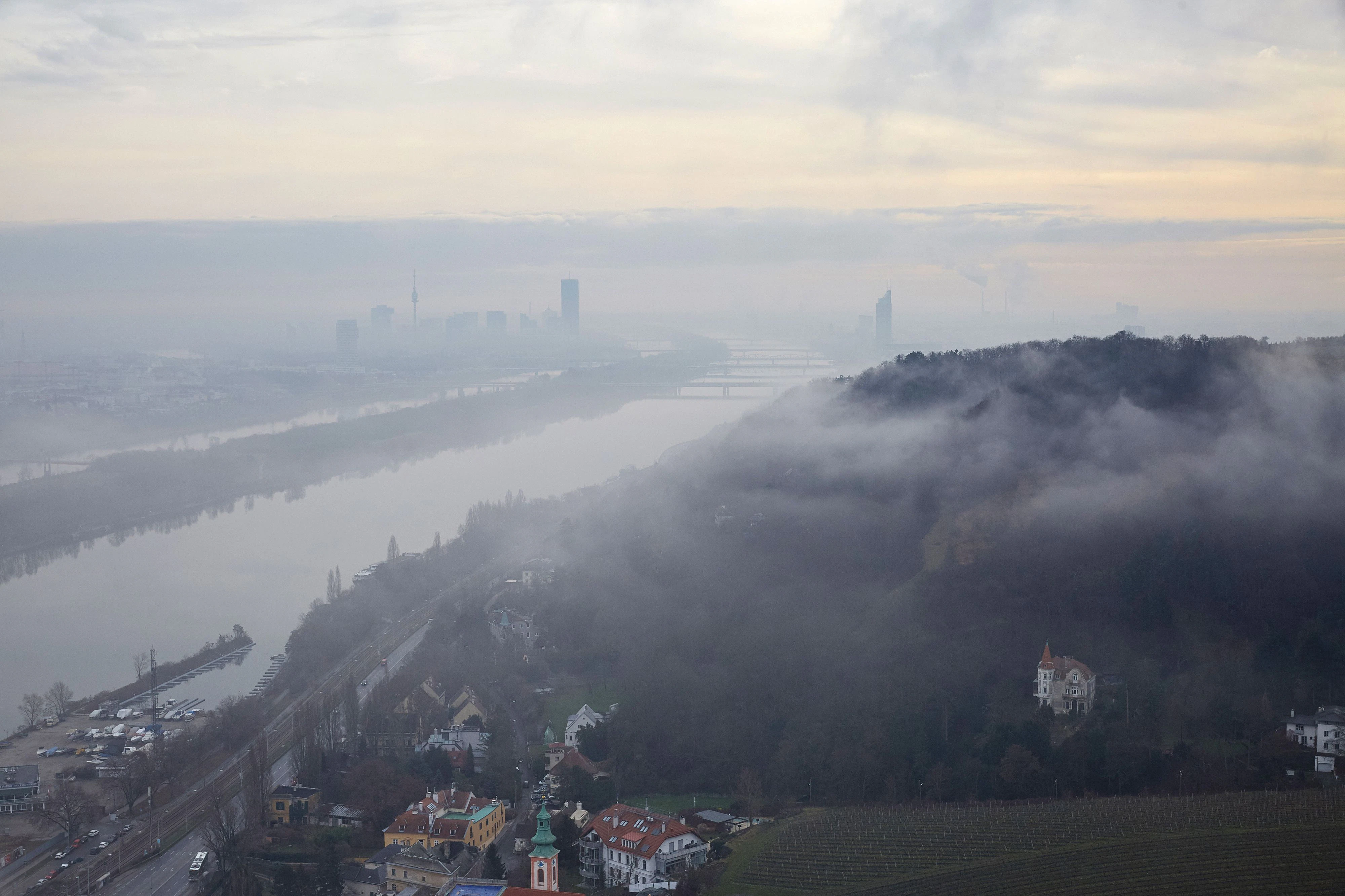 Im Donauraum hält sich der Nebel dieser Tage hartnäckig. Archivbild