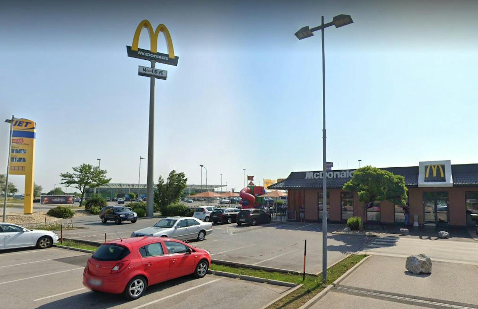 Bei McDonald's in Neusiedl am See ist die maximale Parkdauer anderthalb Stunden.
