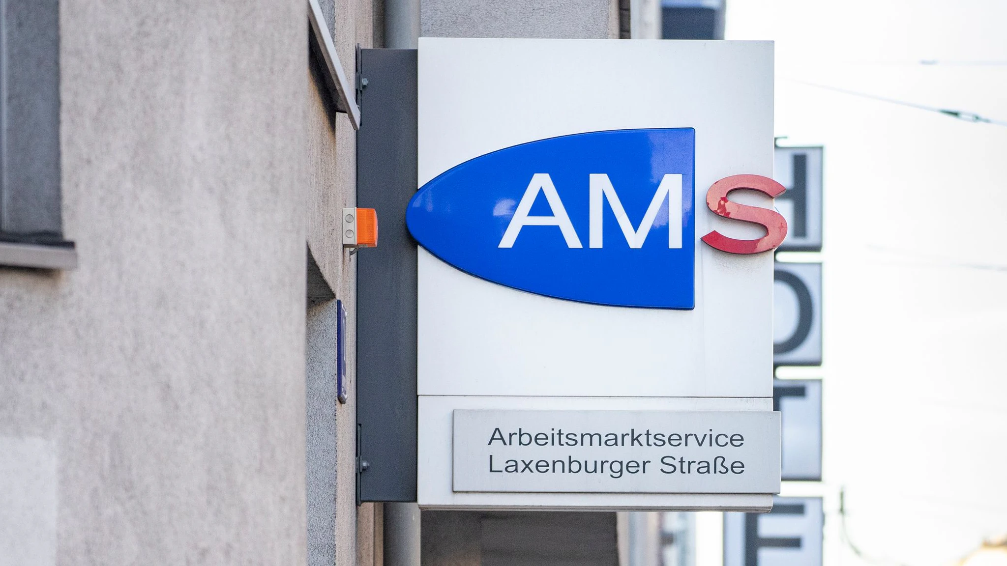 Aufgrund der Coronavirus-Krise gelten in den AMS Geschäftsstellen besondere Regeln.