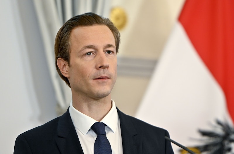 Finanzminister Gernot Blümel (ÖVP) warnt vor den meist gefälschten und verunreinigten Präparaten.&nbsp;