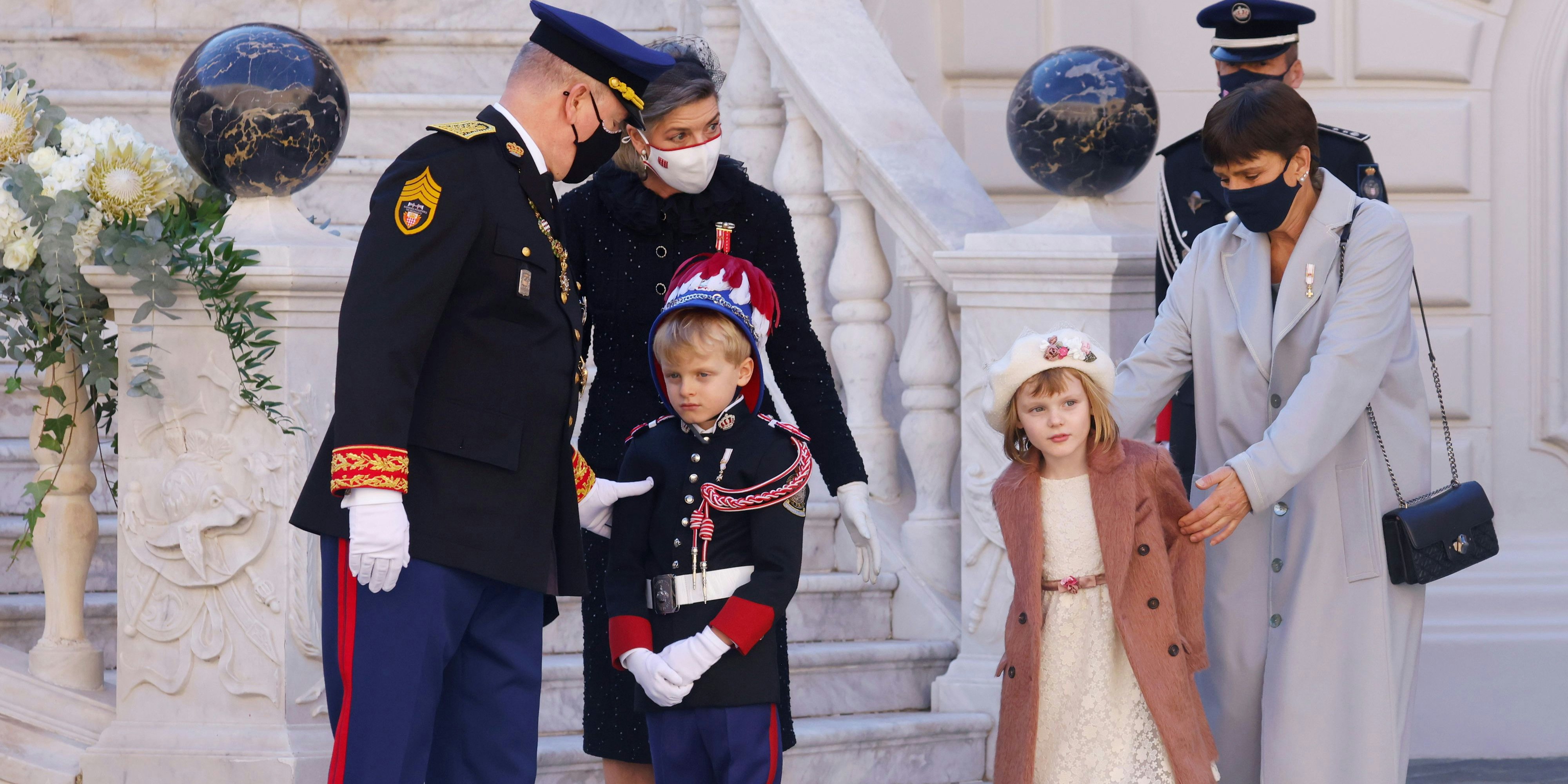 Gabriella und Jacques mit Tanten Caroline und Stephanie