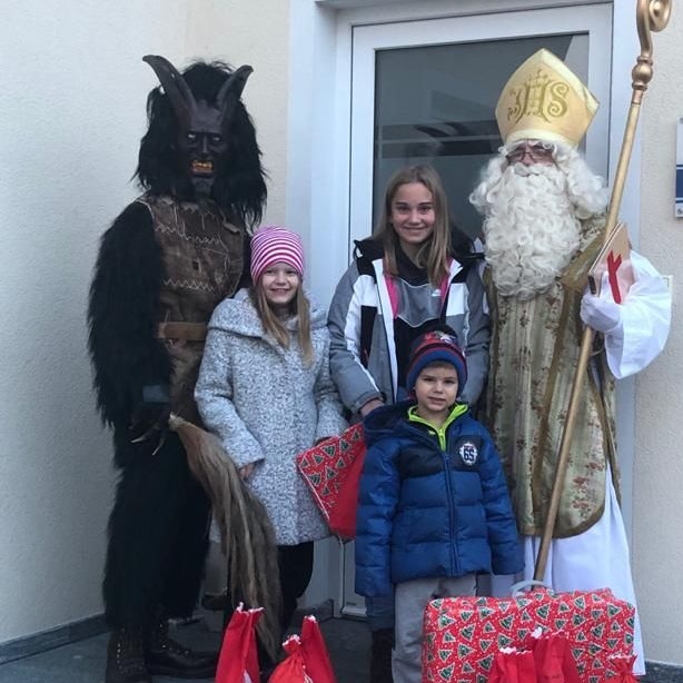 Die Vereine, so wie der SV Neumarkt/Ybbs, bereiten Hausbesuche mit dem Nikolo vor.