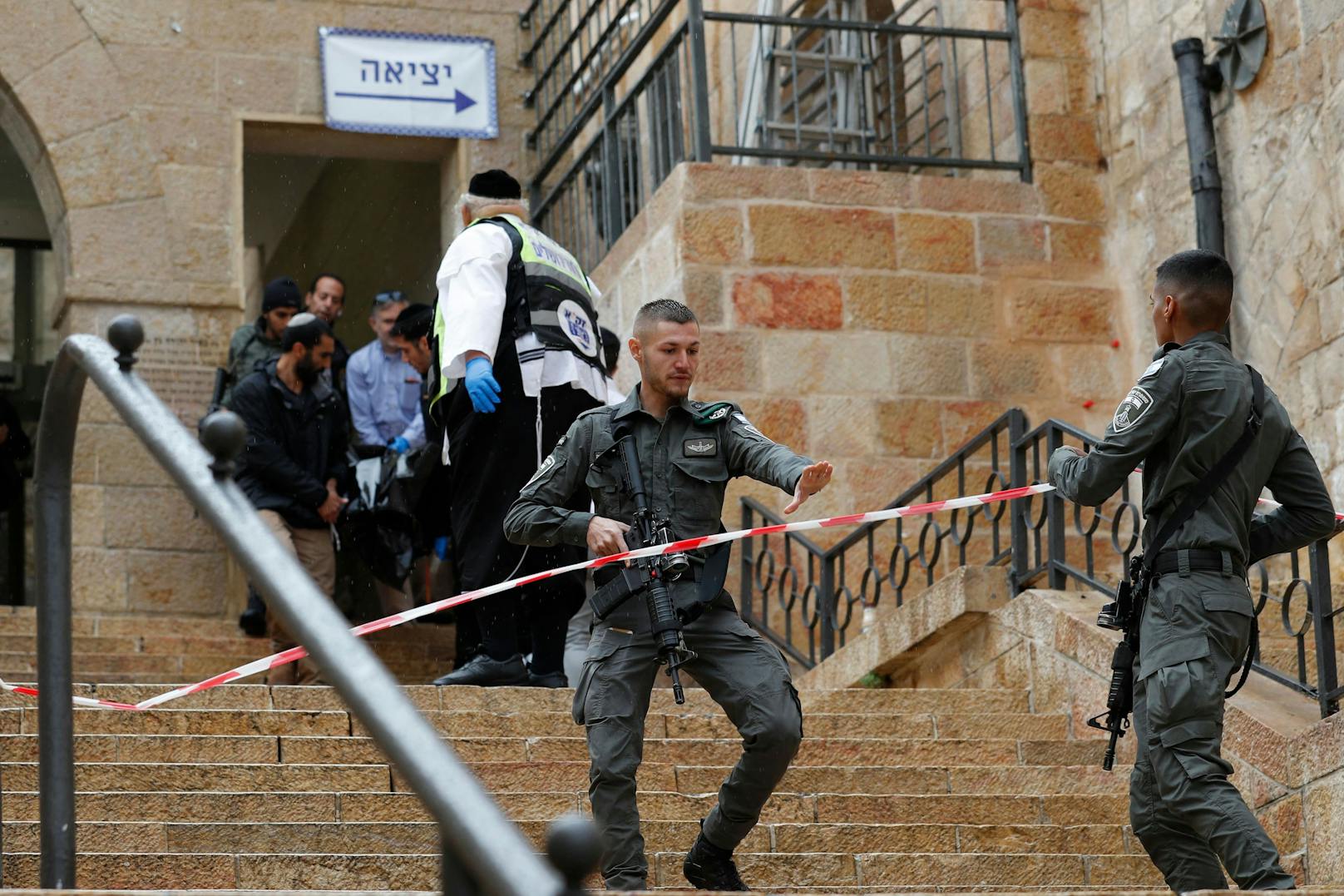 Tote und Verletzte bei Anschlag in Jerusalem