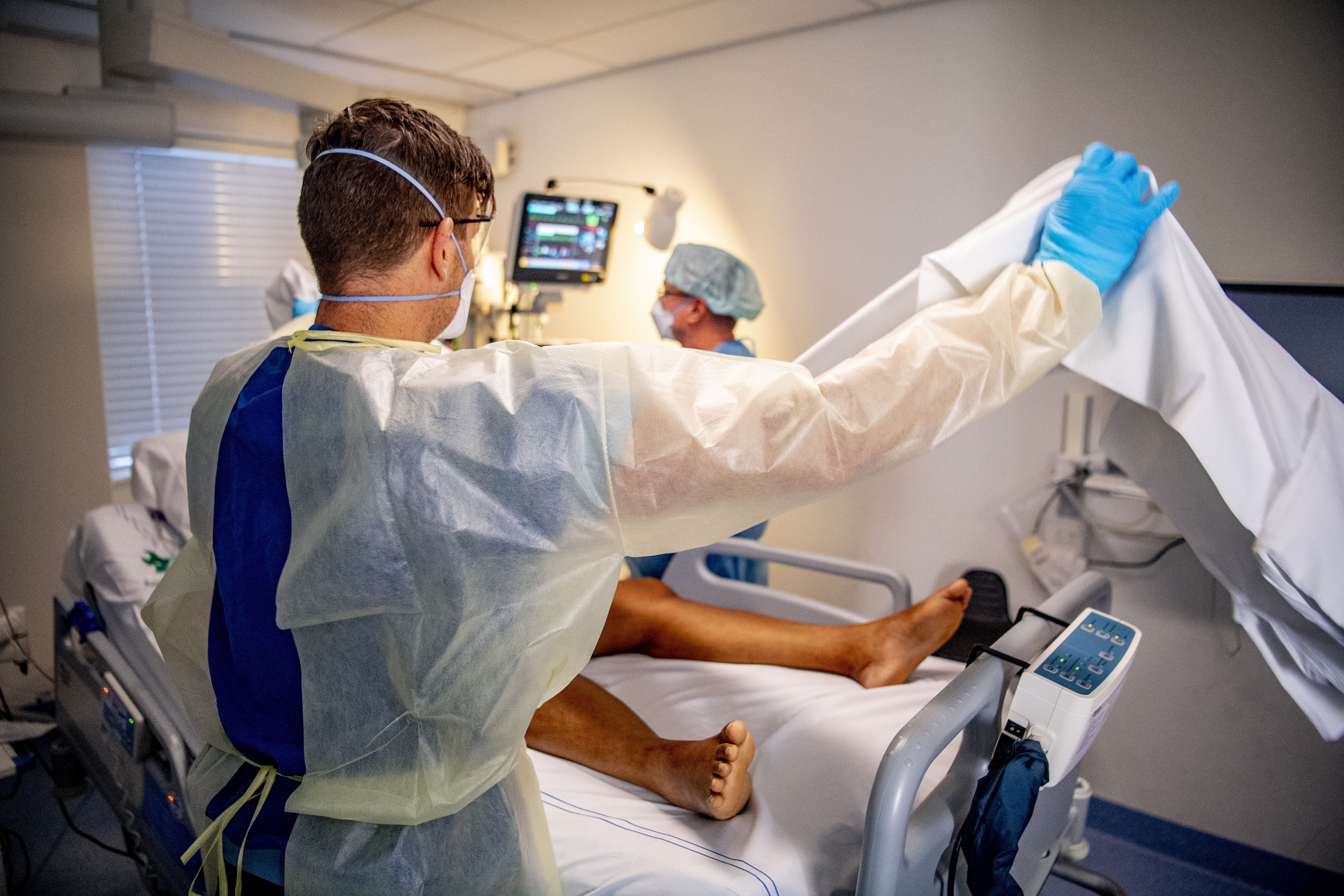 Am absoluten Limit: Das Gesundheitspersonal in Österreich ist mit einer nie dagewesenen Corona-Welle konfrontiert.