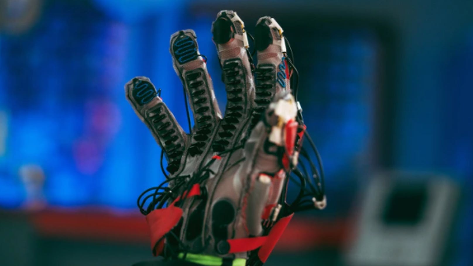 Mit solchen Handschuhen sollen wir in Zukunft virtuelle Gegenstände fühlen können.