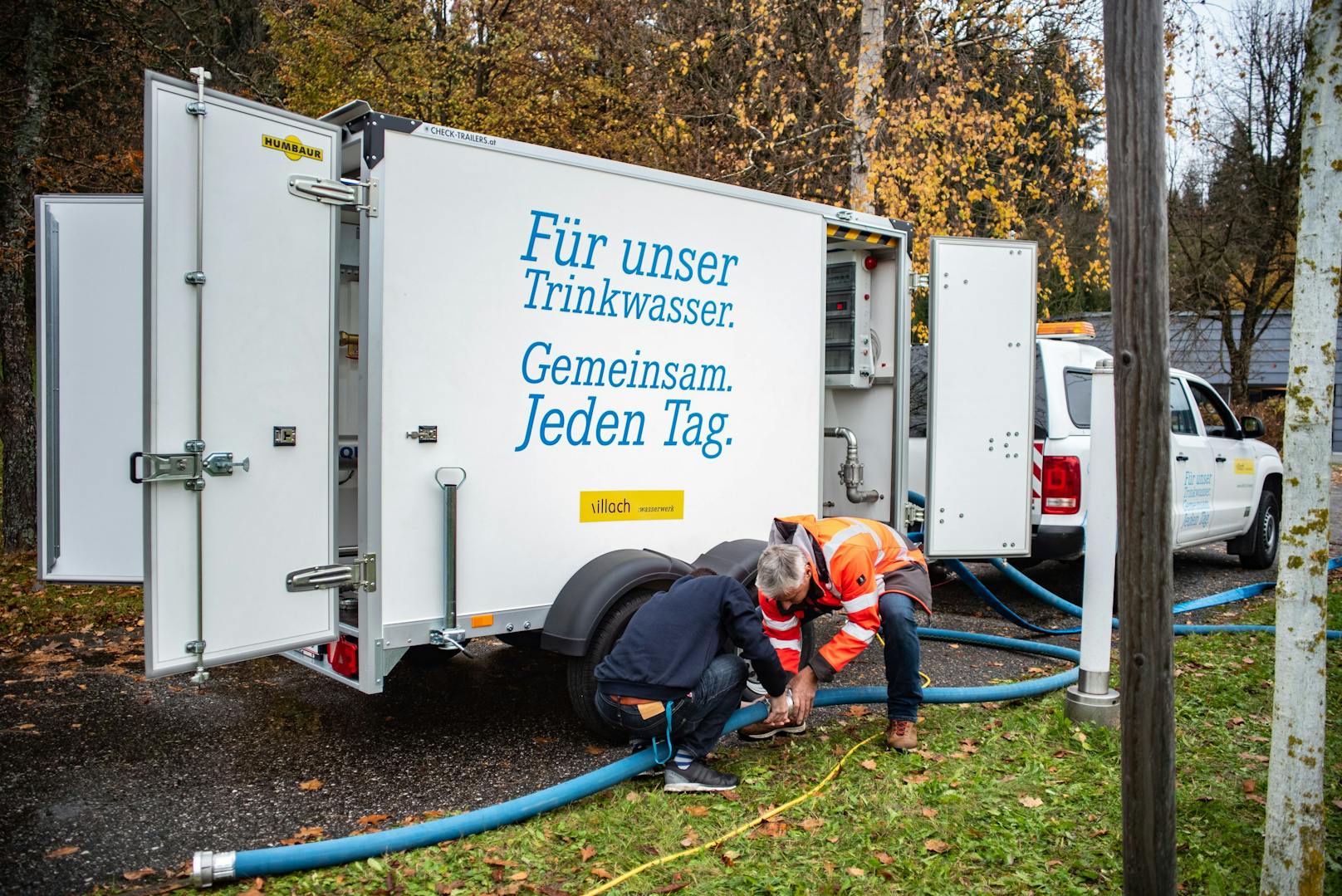 Die Stadt Villach hat ein Wassermobil entwickelt, mit dem im Krisenfall energie- und witterungsunabhängig die Trinkwasserversorgung für einzelne Netzbereiche, Objekte, Gewerbebetriebe usw. aufrechterhalten werden kann.