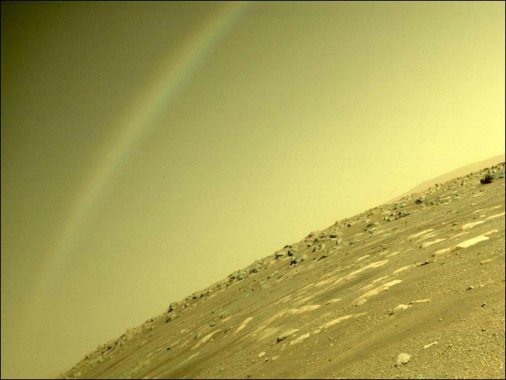 Auch einen Regenbogen wollen fantasievolle Betrachter und Betrachterinnen schon auf dem Mars gesehen haben.