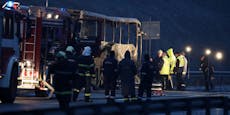 Bus brennt bei Autobahn-Unfall aus – mindestens 46 Tote