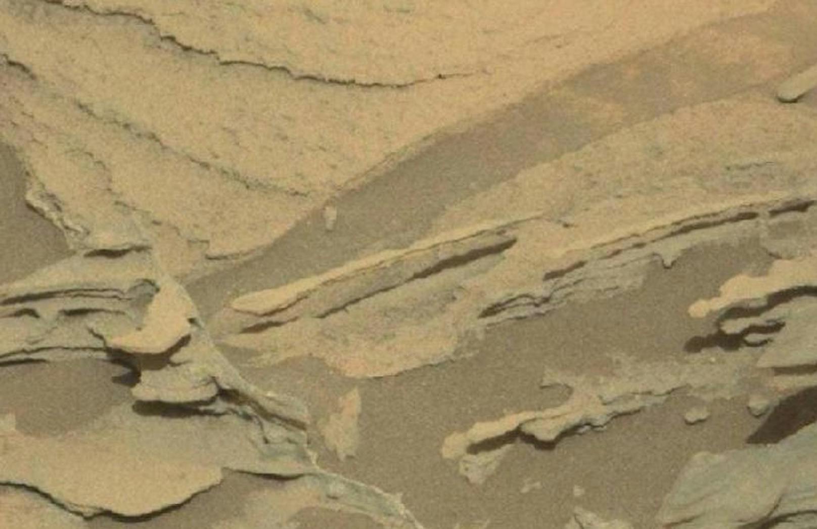 Dieses Bild warf die Frage auf, ob der Mars-Rover einen schwebenden Löffel entdeckt hatte.