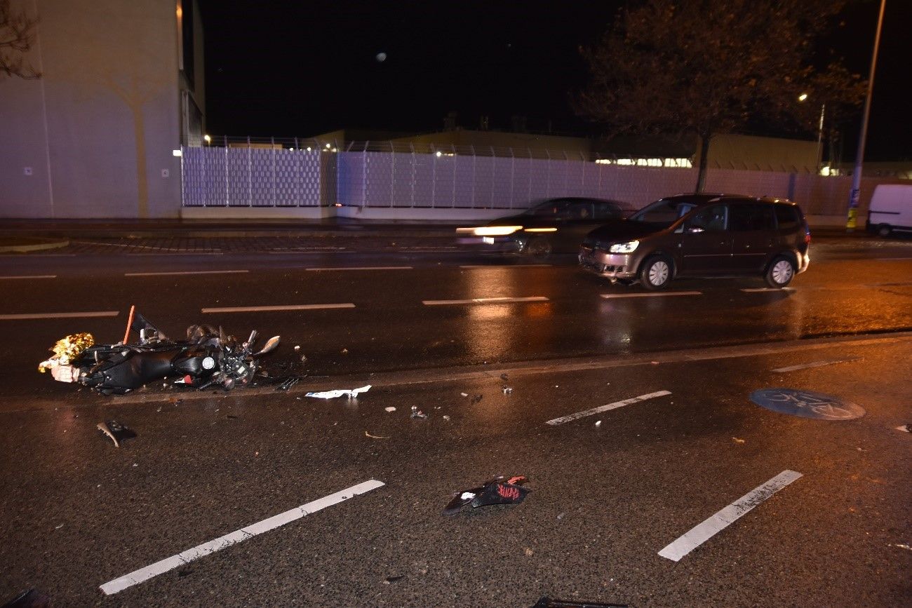 Der Mopedfahrer wurde bei dem Unfall verletzt.