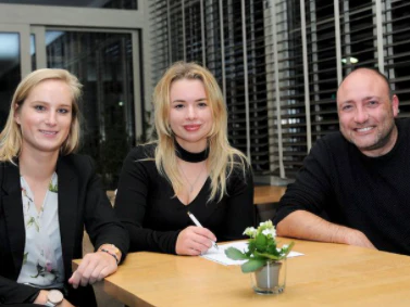 Tara Gins unterschreibt als Sportdirektorin.