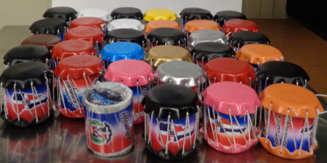 Die Schmuggler versteckten das Kokain sogar in kleinen Trommeln.