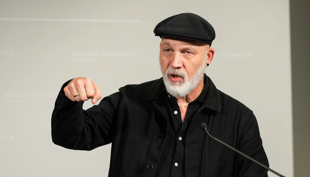 Volkshilfe-Chef Erich Fenninger will eine Frist für ungeimpfte Mitarbeiter, bis die Konsequenzen der Impfpflicht in Kraft treten.&nbsp;