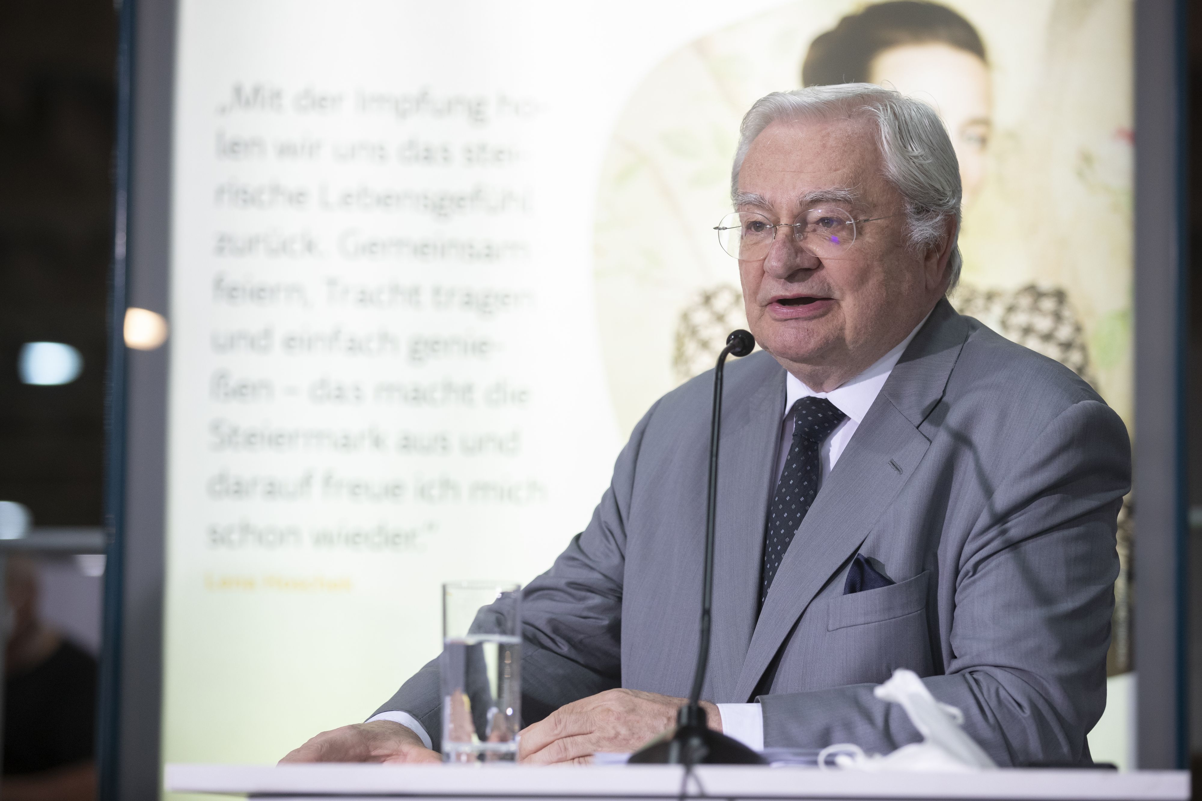 Noch im Juni hatte Karlheinz Tscheliessnigg zusammen mit steirischen Politik-Vertretern zur Covid-Schutzimpfung aufgerufen. Er selbst blieb ungestochen.