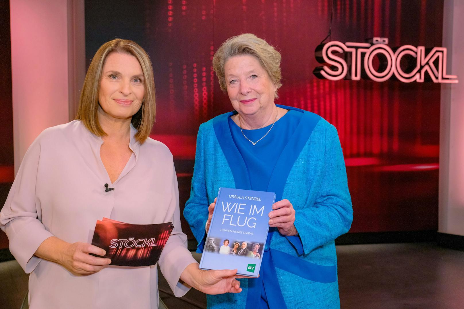 Mindestens zehn Gigabyte Unterhaltung: Ursula Stenzel mit ihrem neuen Buch bei "Stöckl"
