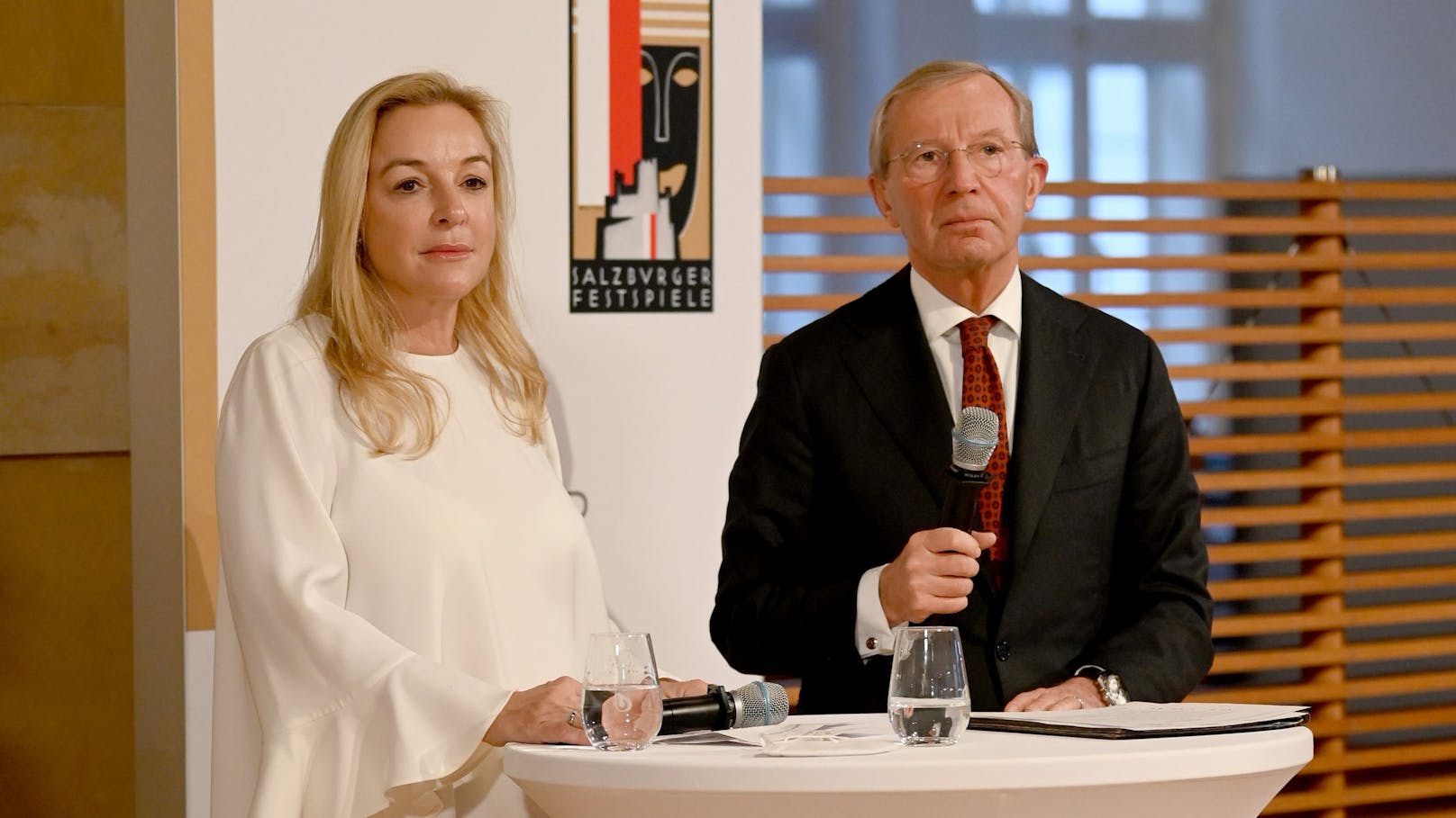 So sieht Freude aus: Salzburgs Landeshauptmann <strong>Wilfried Haslauer</strong> hat am Mittwoch <strong>Kristina Hammer</strong> als neue Präsidentin der Festspiele bekanntgegeben.
