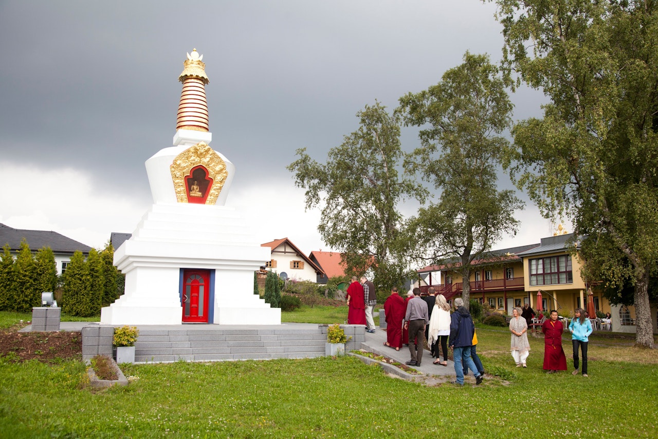 Heute.at - Tochter sicher: Seit Eso-Camp ist sie Indigo-Kind