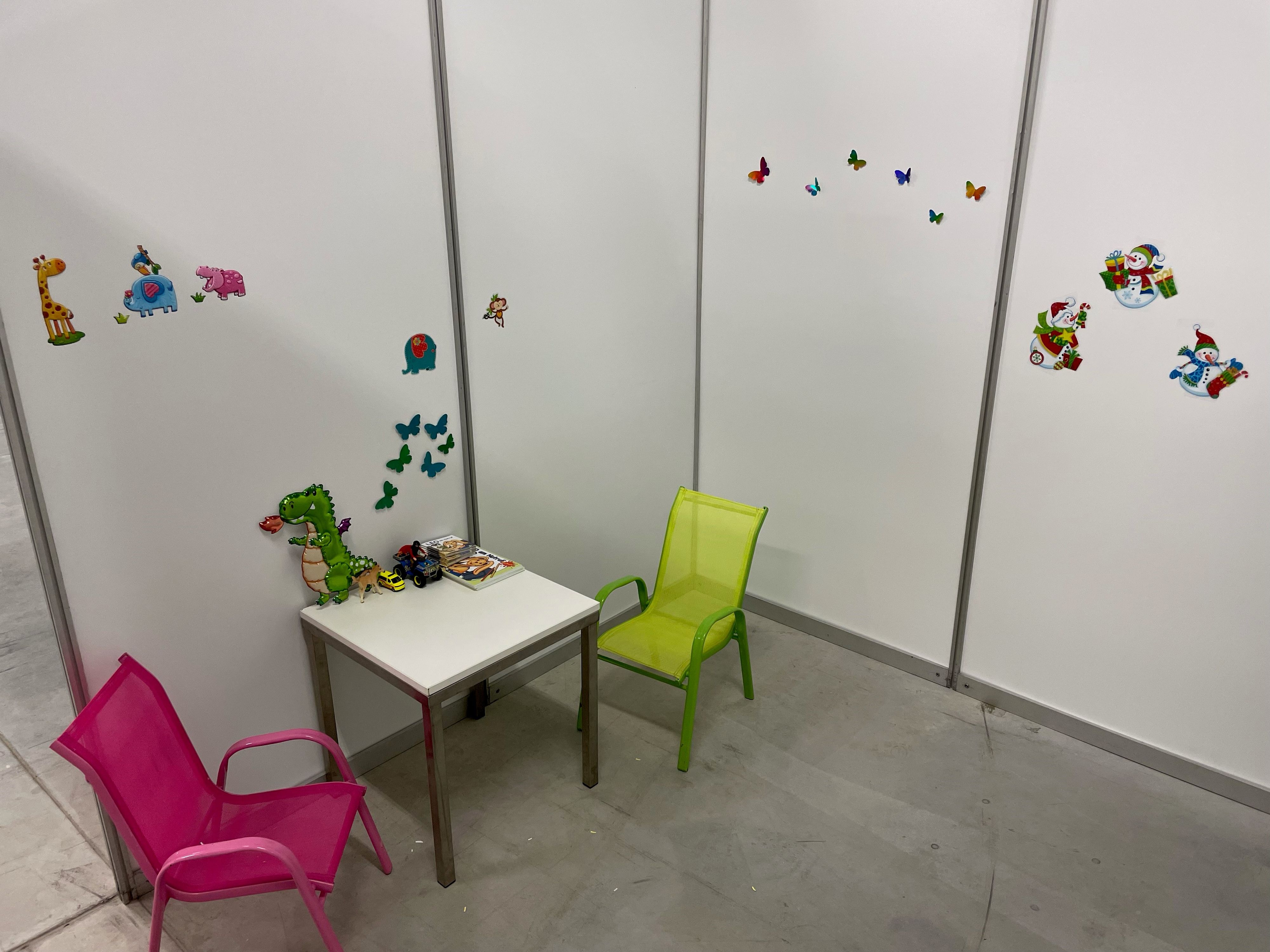 Die Kinderimpflinie ist bunt eingerichtet.