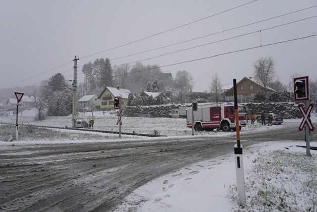 Der Wagen wurde 100 Meter mitgeschleift.