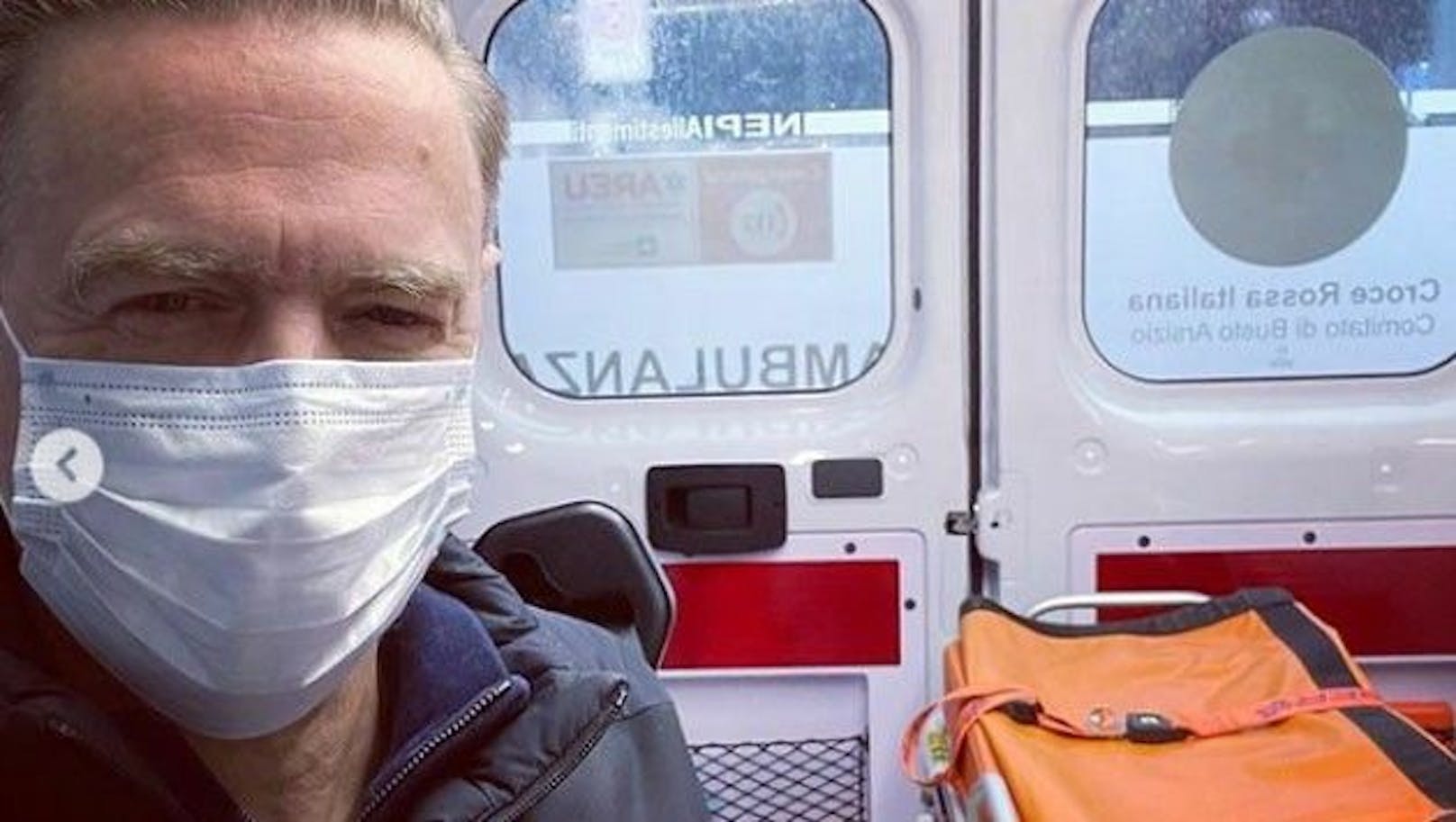Bryan Adams und sein Selfie aus dem Krankenwagen in Mailand.