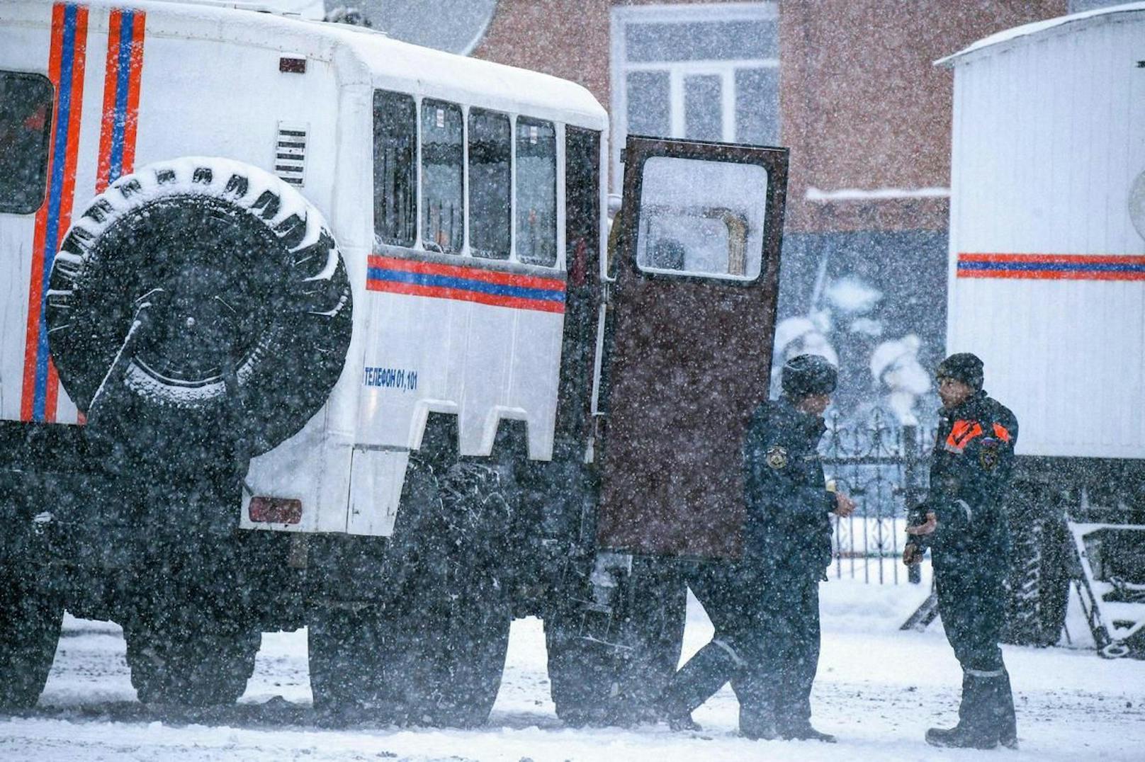 Über Stunden galten mehr als 30 Bergleute als vermisst.