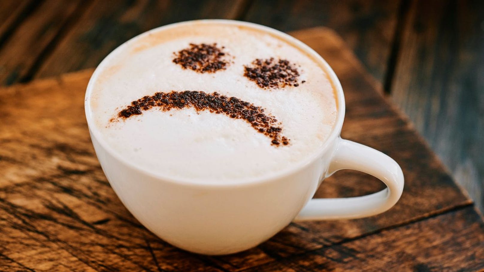 Schlechte Nachricht für alle Kaffee-Fans: der beliebte Wachmacher wird teurer.