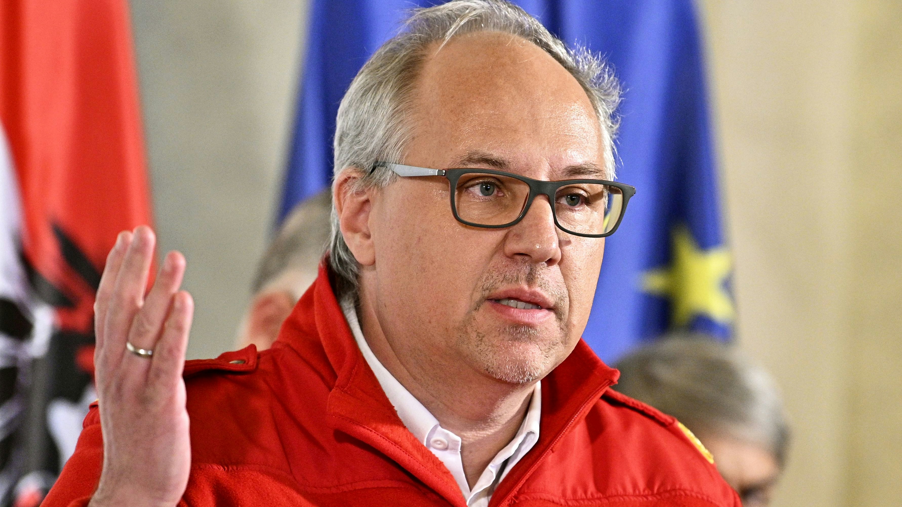 Download von www.picturedesk.com am 26.11.2021 (07:19).  ABD0069_20200228 - WIEN - ÖSTERREICH: Gerry Foitik, Bundesrettungskommandant Rotes Kreuz anl. einer Präsentation Infokampagne und Medizinischer Beirat gegen Coronavirus am Freitag, 28. Februar 2020 in Wien. - FOTO: APA/HANS PUNZ - 20200228_PD2881 - Rechteinfo: Rights Managed (RM)