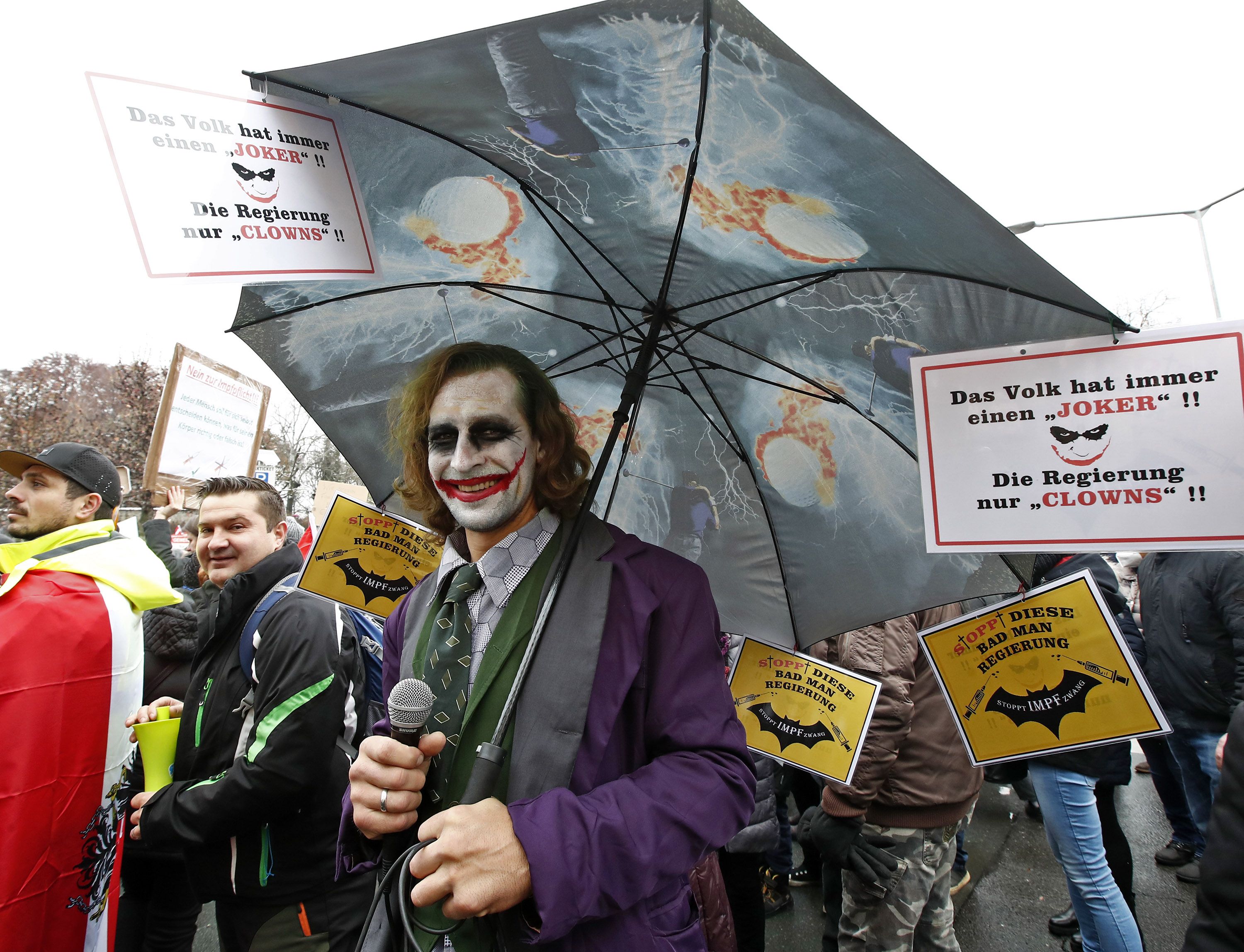 Demo-Teilnehmer ohne Maske in Klagenfurt