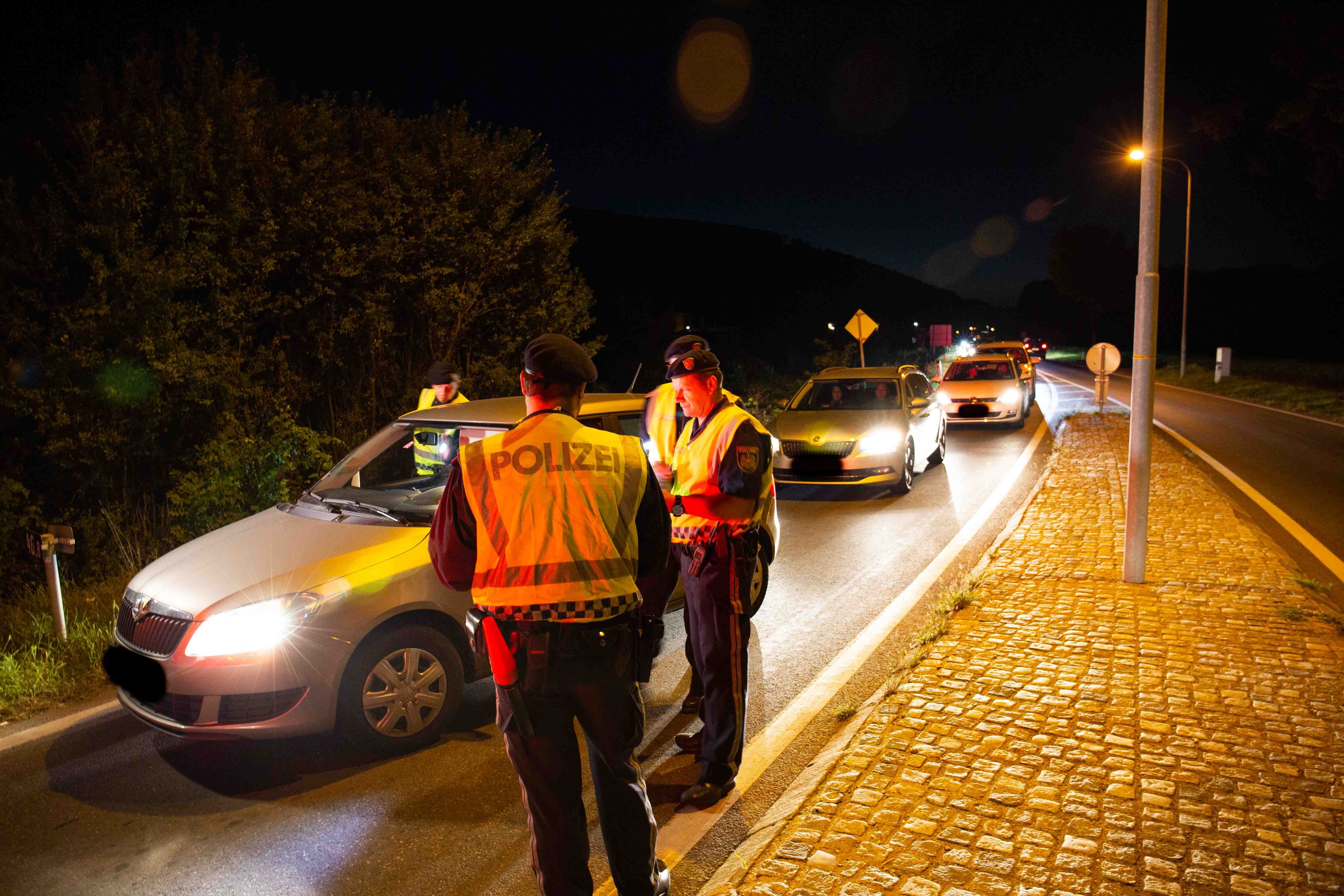 Die Polizei verhaftete 15 Schlepper.
