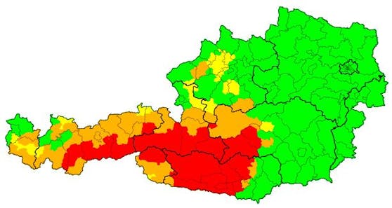 Unwetter-Warnungen: Besonders im Südwesten wird heftiger Schneefall bis Sonntagabend erwartet,