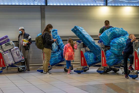 61 von 600 Passagieren, die am Freitag aus Südafrika in Holland gelandet sind, waren positiv. (Symbolbild)
