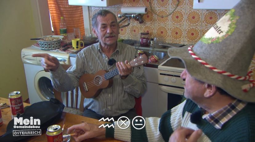 Mit einem Ständchen möchte Wixerl seine Liebste von sich überzeugen. 