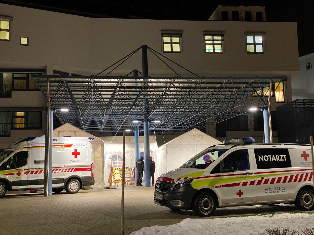 Der beiden verletzten Jugendlichen wurden ins Krankenhaus Schwaz eingeliefert.