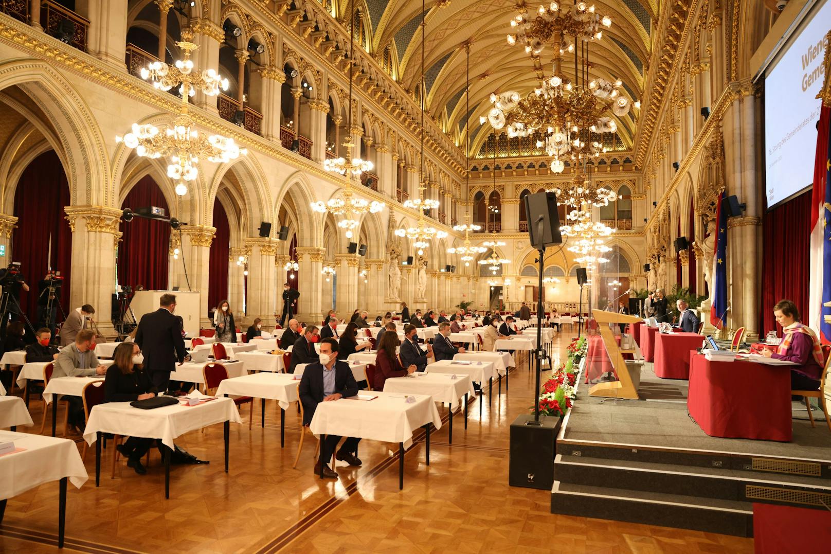 Coronabedingt findet die Debatte weiter im&nbsp; Festsaal des Wiener Rathauses statt.