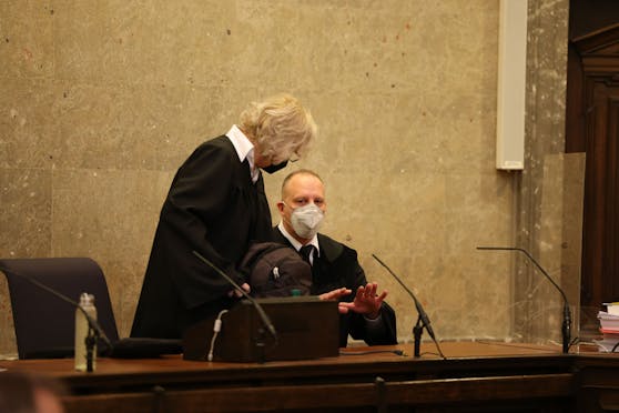 Anwalt Martin Mahrer verteidigt den Angeklagten.
