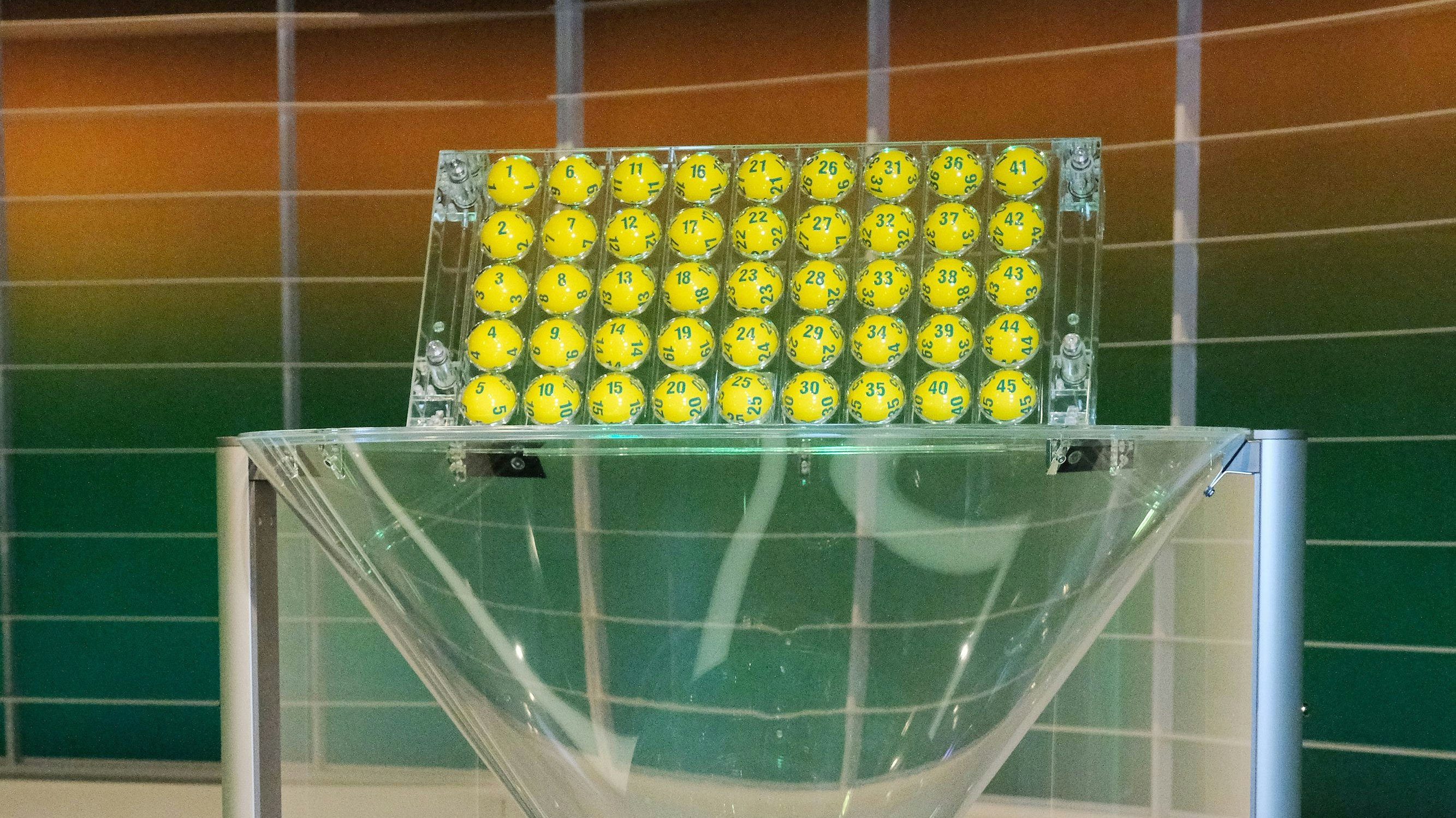 Neuer Trichter für "Lotto Plus". 