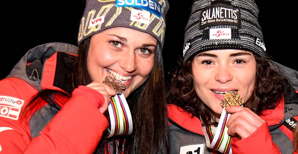 Gritsch (l.) und Scheib holten bei der Junioren-WM 2015 Gold im Teambewerb. Bei Corona vertreten sie verschiedene Positionen.