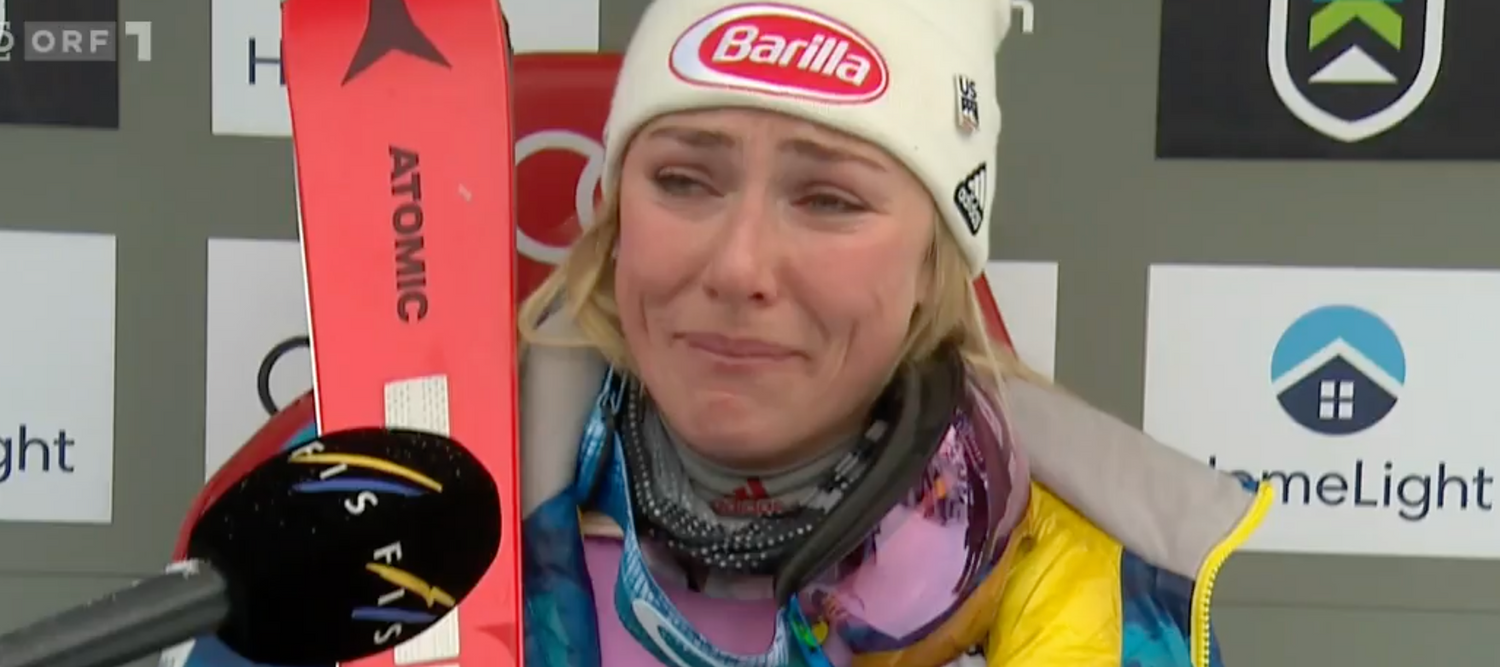 Warum Shiffrin Nach Slalom-Sieg In Tränen Ausbricht - Wintersport ...