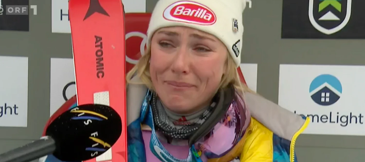Mikaela Shiffrin wird von ihren Gefühlen überwältigt.