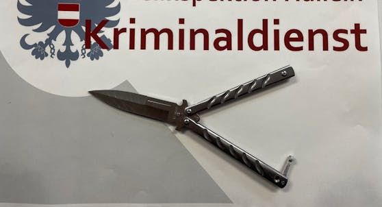 Mit diesem Messer drohten die beiden Jugendlichen dem Schüler. 