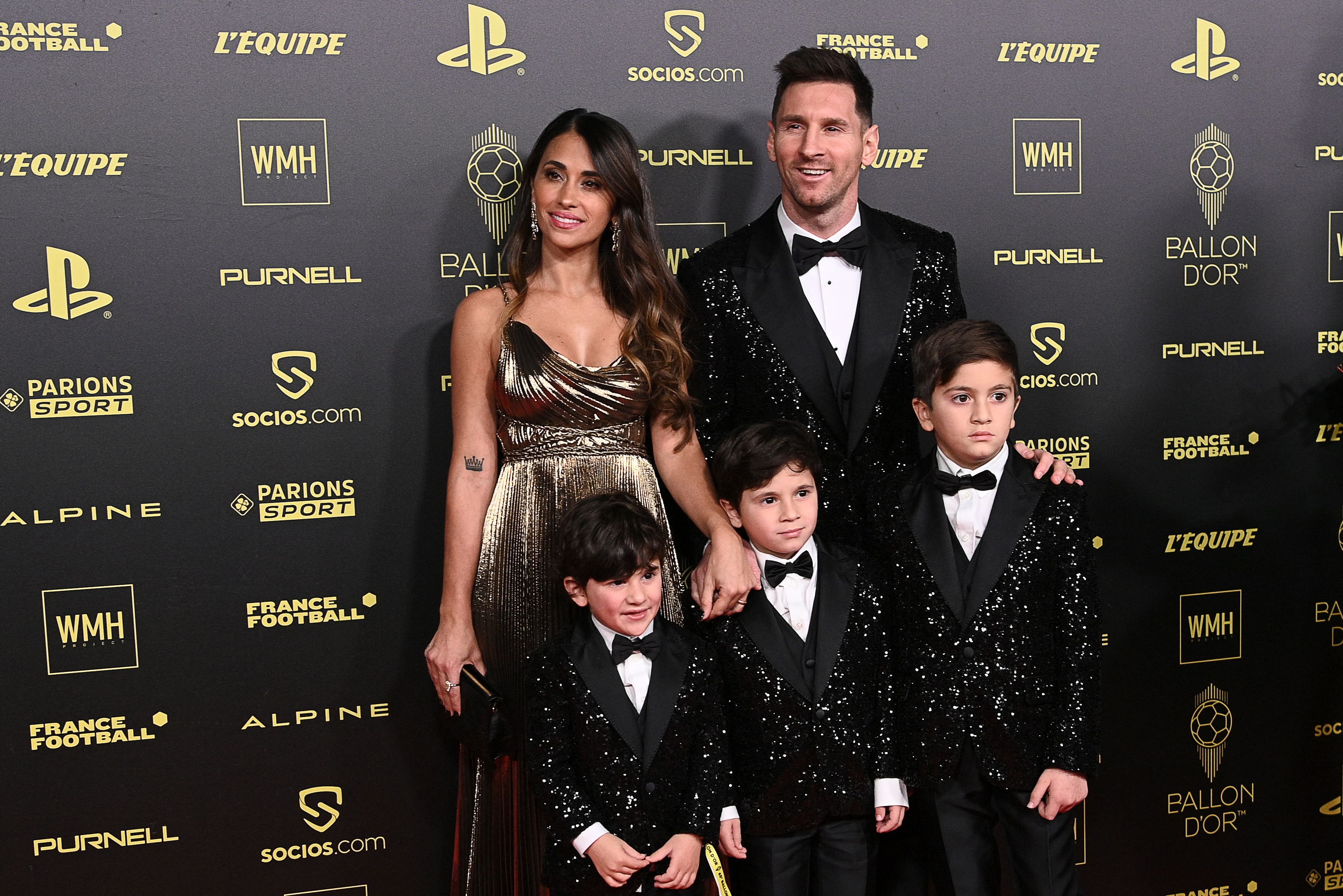 Lionel Messi mit seiner Ehefrau Antonela und den drei gemeinsamen Buben.