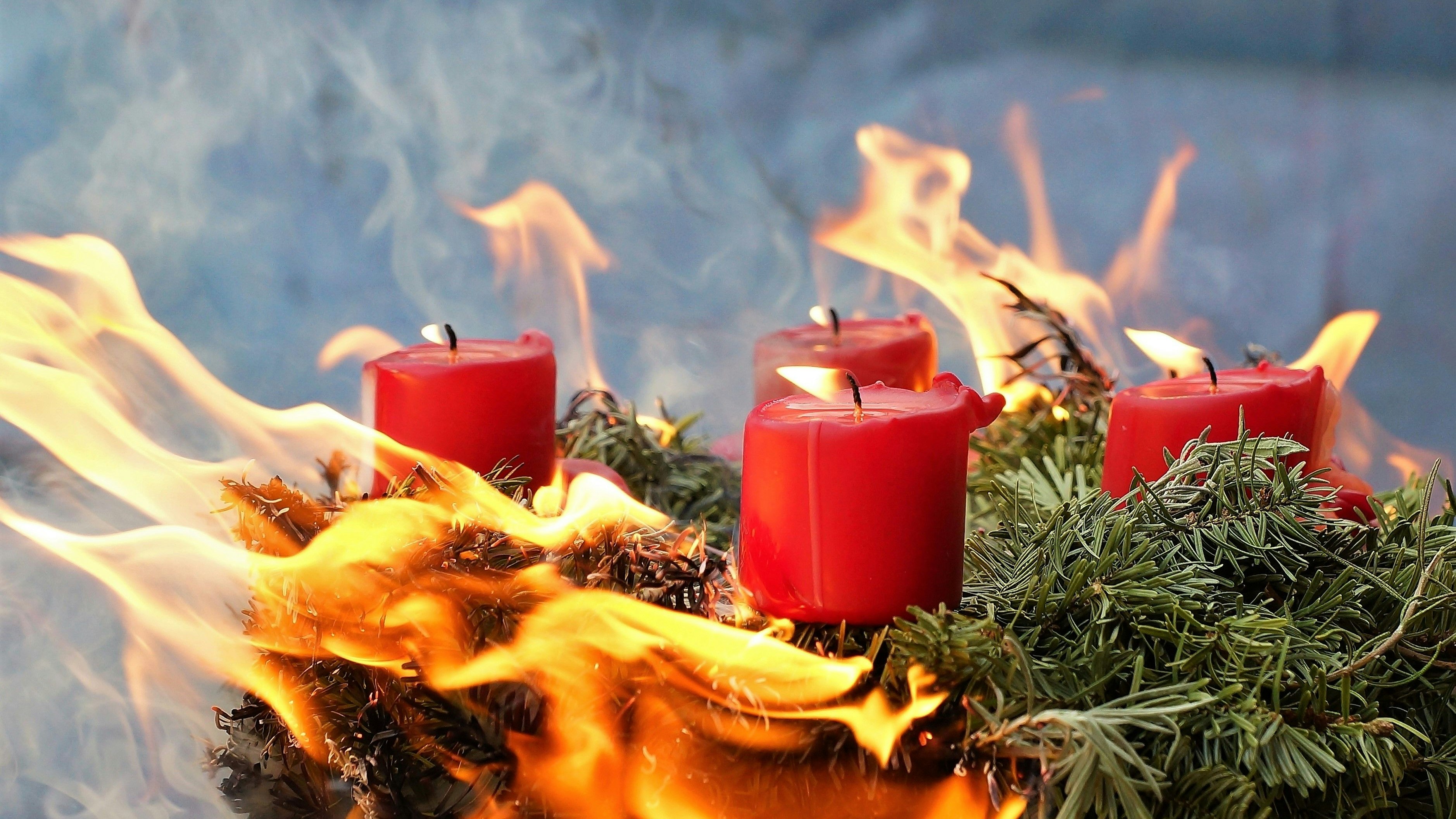 Brennender Adventkranz © LFV Steiermark/Franz Fink