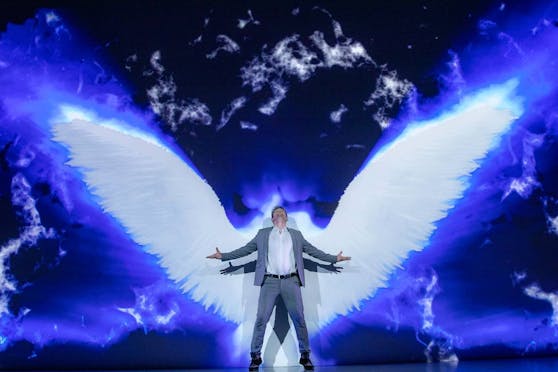 "Chris Cross" aus Villach breitet seine Flügel in der Show "Supertalent" aus.