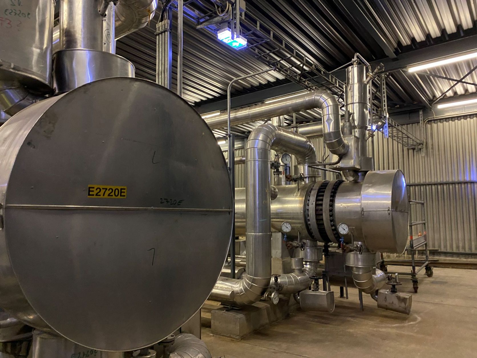 OMV-Raffinerie versorgt Flughafen mit Abwärme.